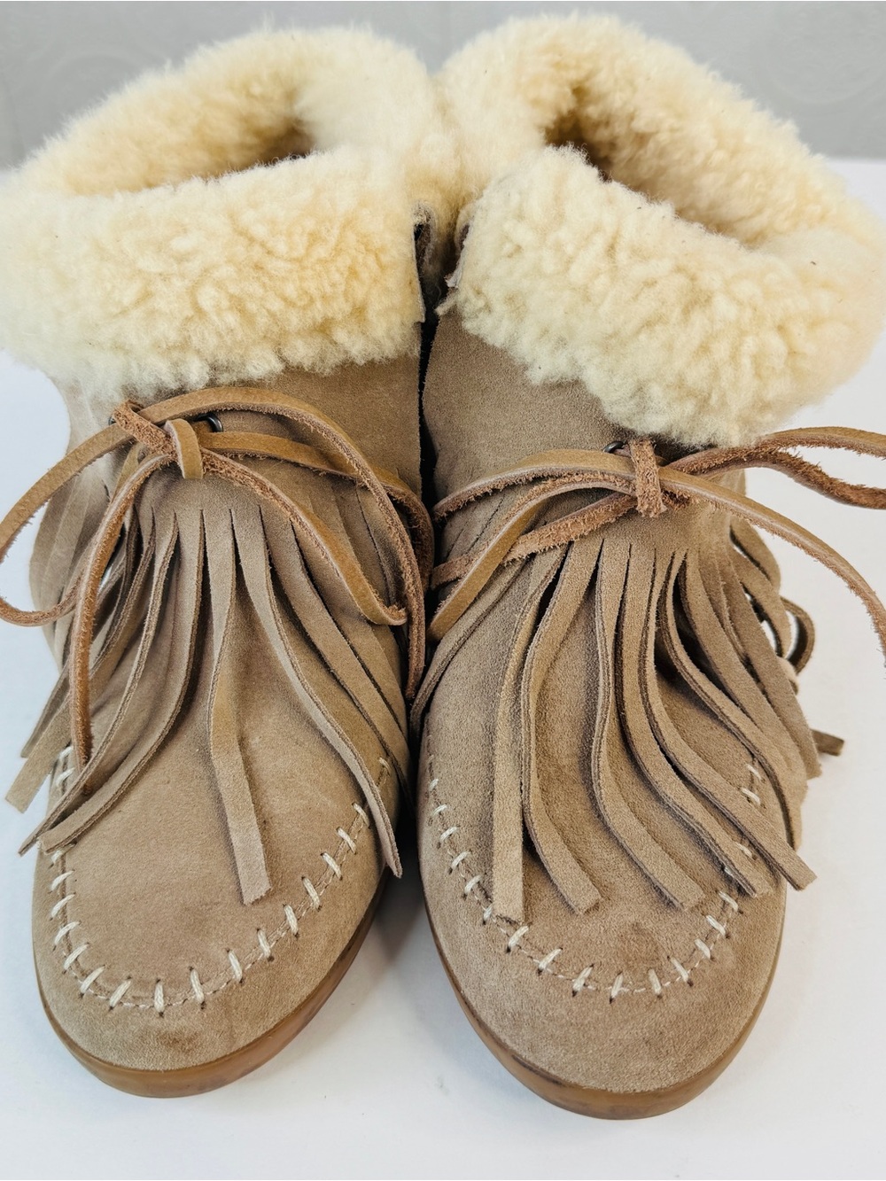 Koolaburra Size 5 Shearling Boot Hidden Wedge Fringe Moccasin Booties Women's - Picture 2 of 8